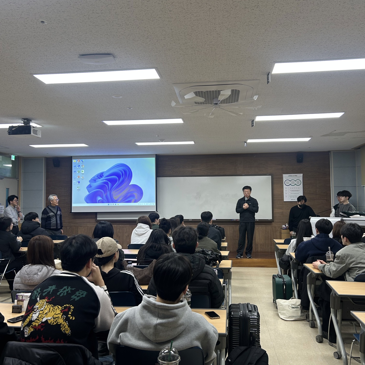 썸네일 사진